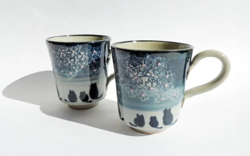 陶修窯碁点焼の陶芸家がバラ灰釉で造った湯呑｜伝統工芸品｜ Amazon.co.jp: 陶修窯碁点焼の陶芸家がバラ灰釉で造った湯呑